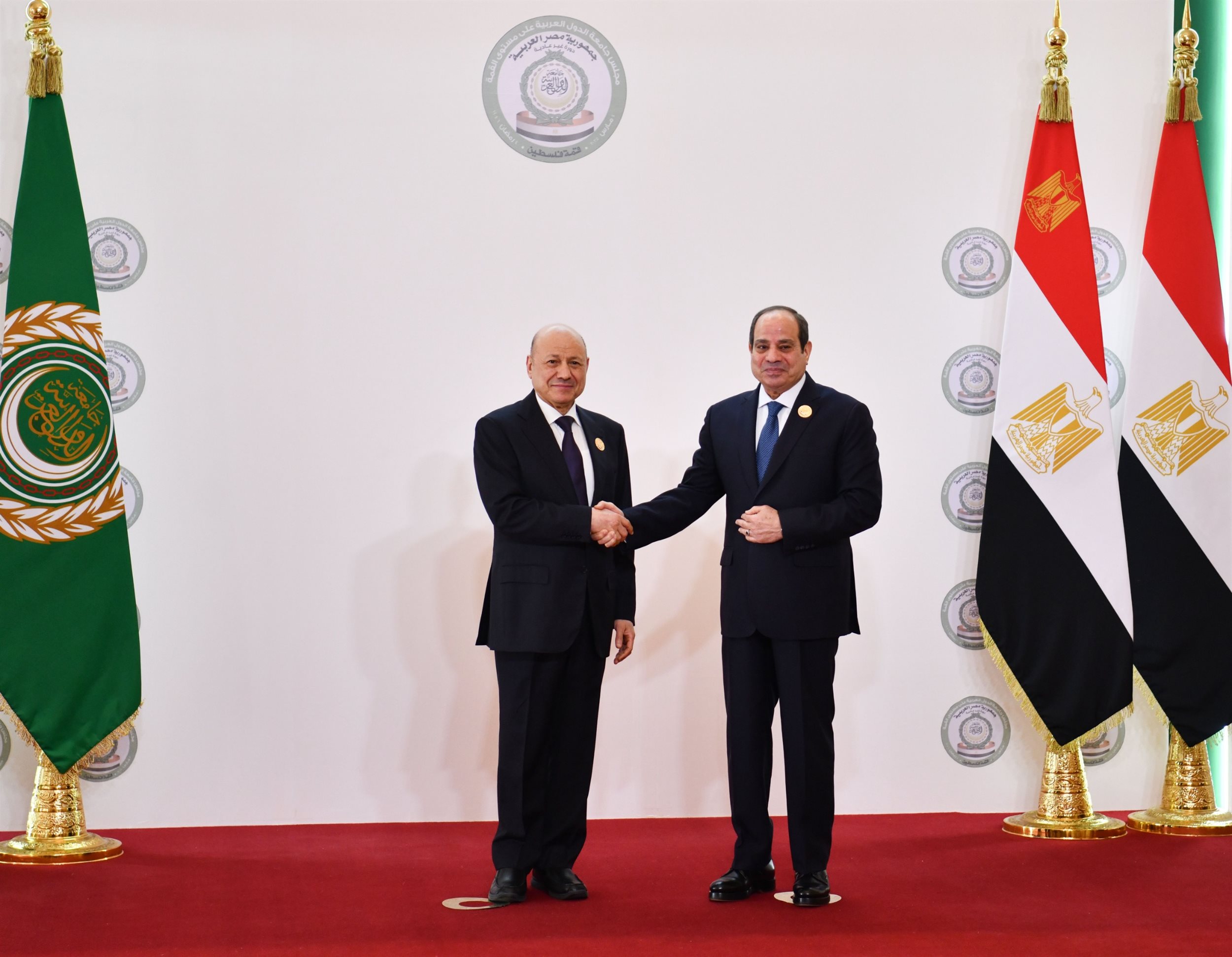 الرئيس السيسي يترأس أعمال القمة العربية غير العادية