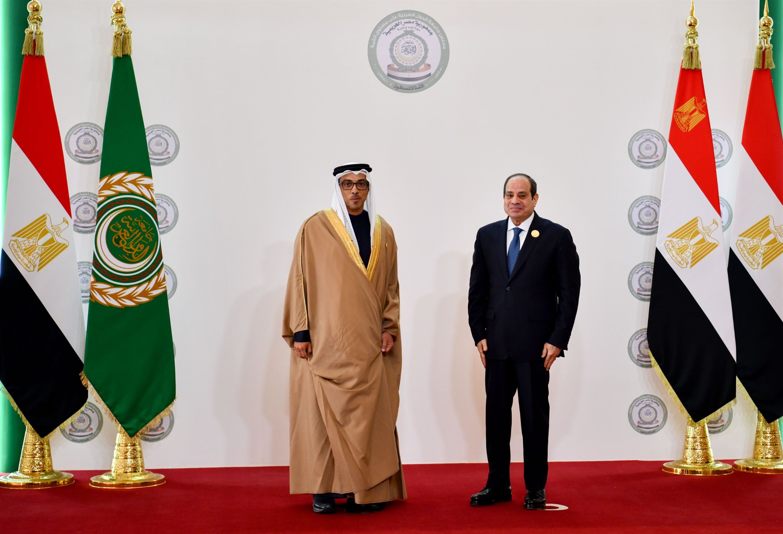 الرئيس السيسي يترأس أعمال القمة العربية غير العادية