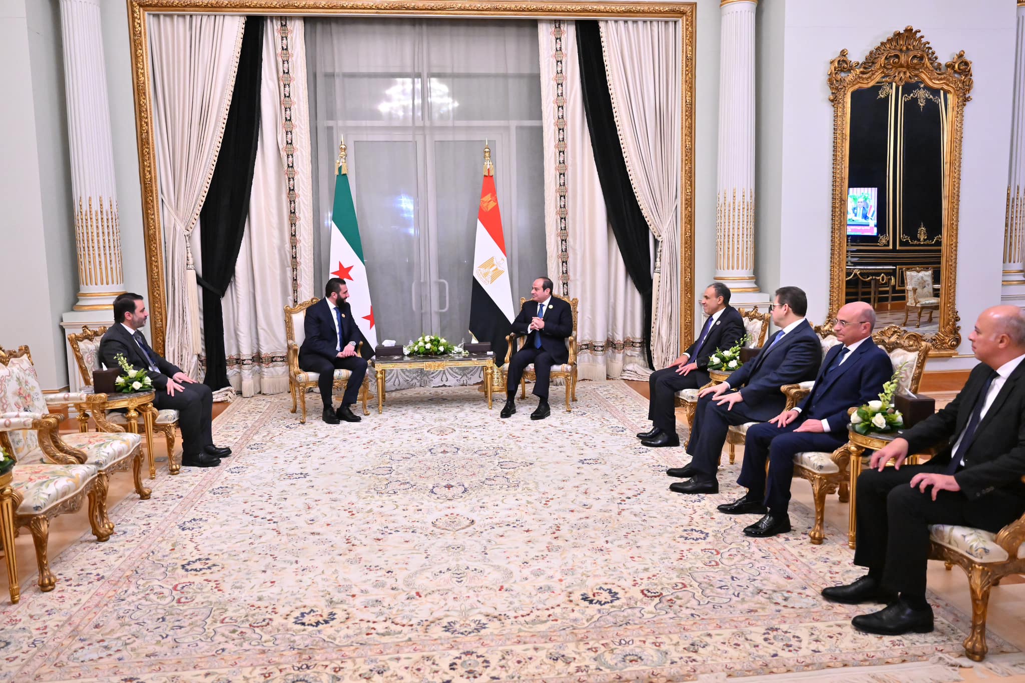 الرئيس السيسي يلتقي نظيره السوري