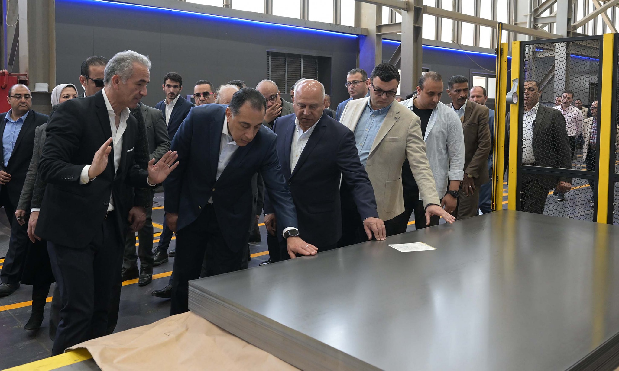 رئيس الوزراء يفتتح أعمال تطوير وتوسعات مصنع قنديل للصلب