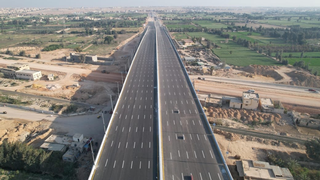 وزير النقل يتفقد مشروع الخط الأول من شبكة القطار الكهربائي