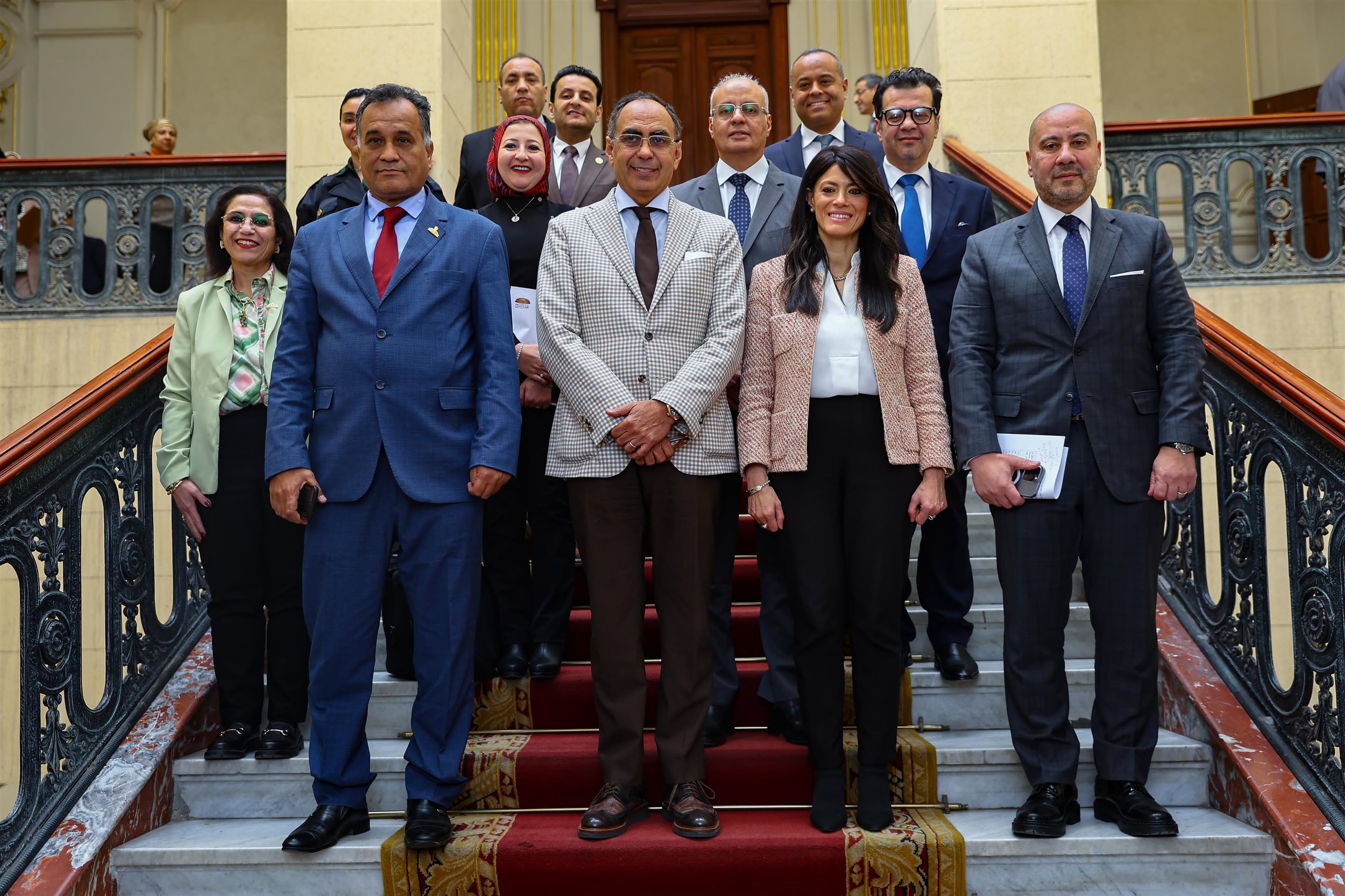 وزيرة التخطيط تجتمع مع لجنة الشئون المالية بمجلس الشيوخ
