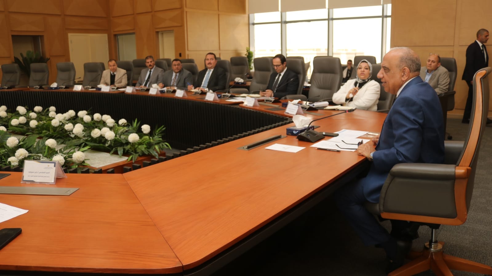 عصمت يجتمع مع رئيس الشركة القابضة والمصرية لنقل الكهرباء