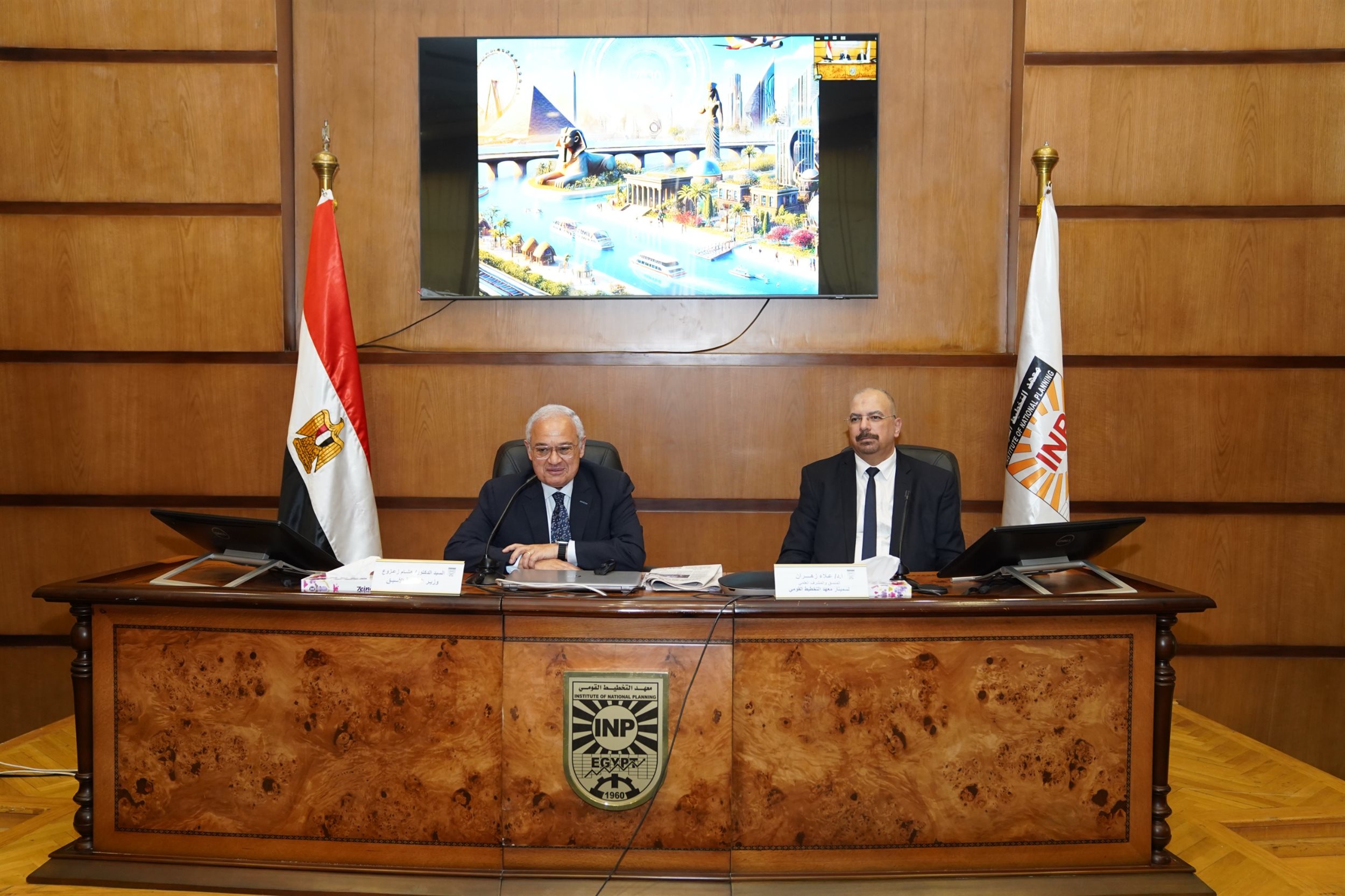 معهد التخطيط يعقد حلقة نقاشية حول آفاق تنمية قطاع السياحة