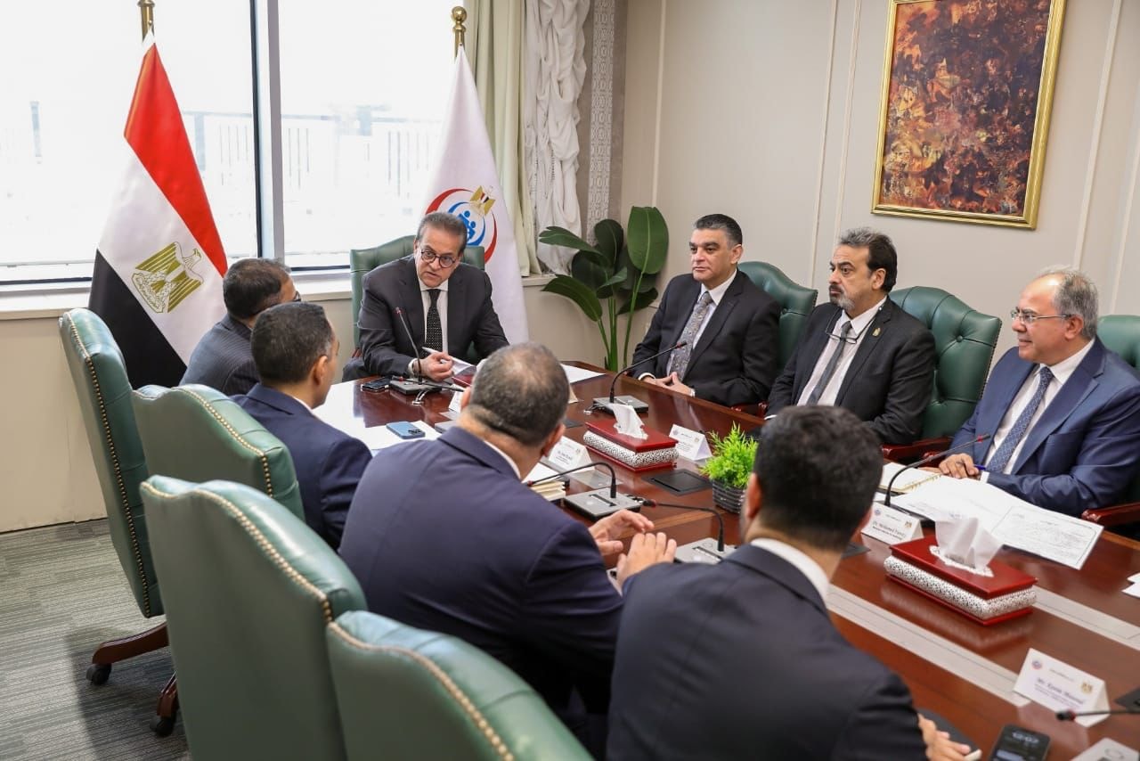 توقيع مذكرة تفاهم مع شركة سيمنز لتحسين أجهزة الأشعة في مصر