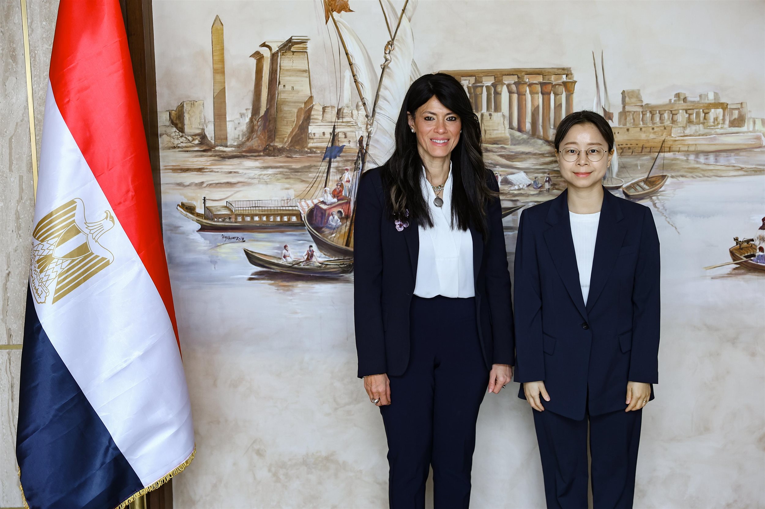وزيرة التخطيط مع بعثة الوكالة الكورية للتعاون الدولي