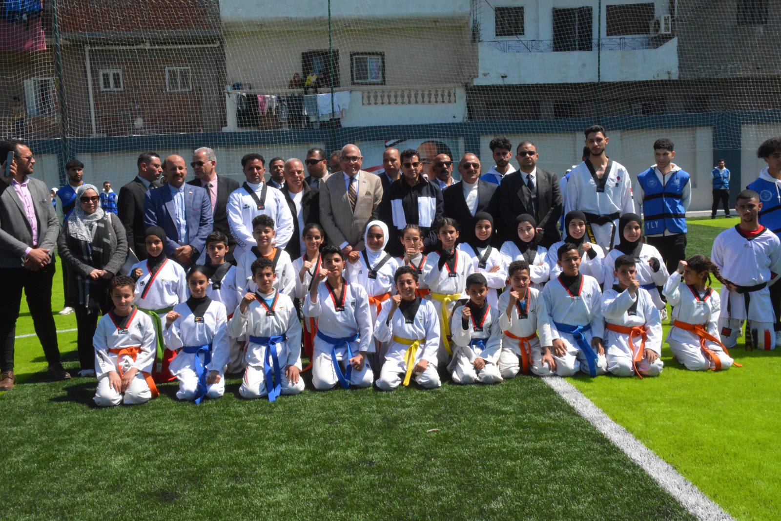وزير الرياضة ورئيس الهيئة العربية للتصنيع يفتتحان مركز شباب محمد صلاح