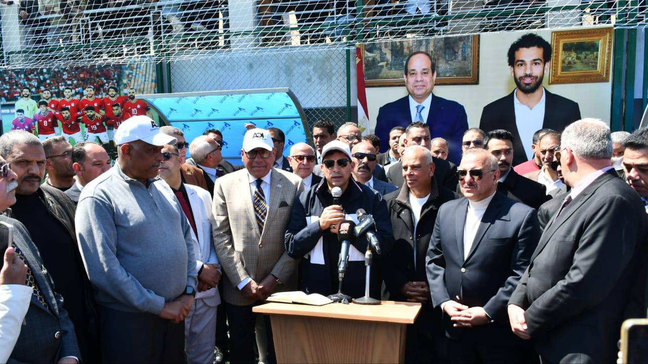 وزير الرياضة ورئيس الهيئة العربية للتصنيع يفتتحان مركز شباب محمد صلاح