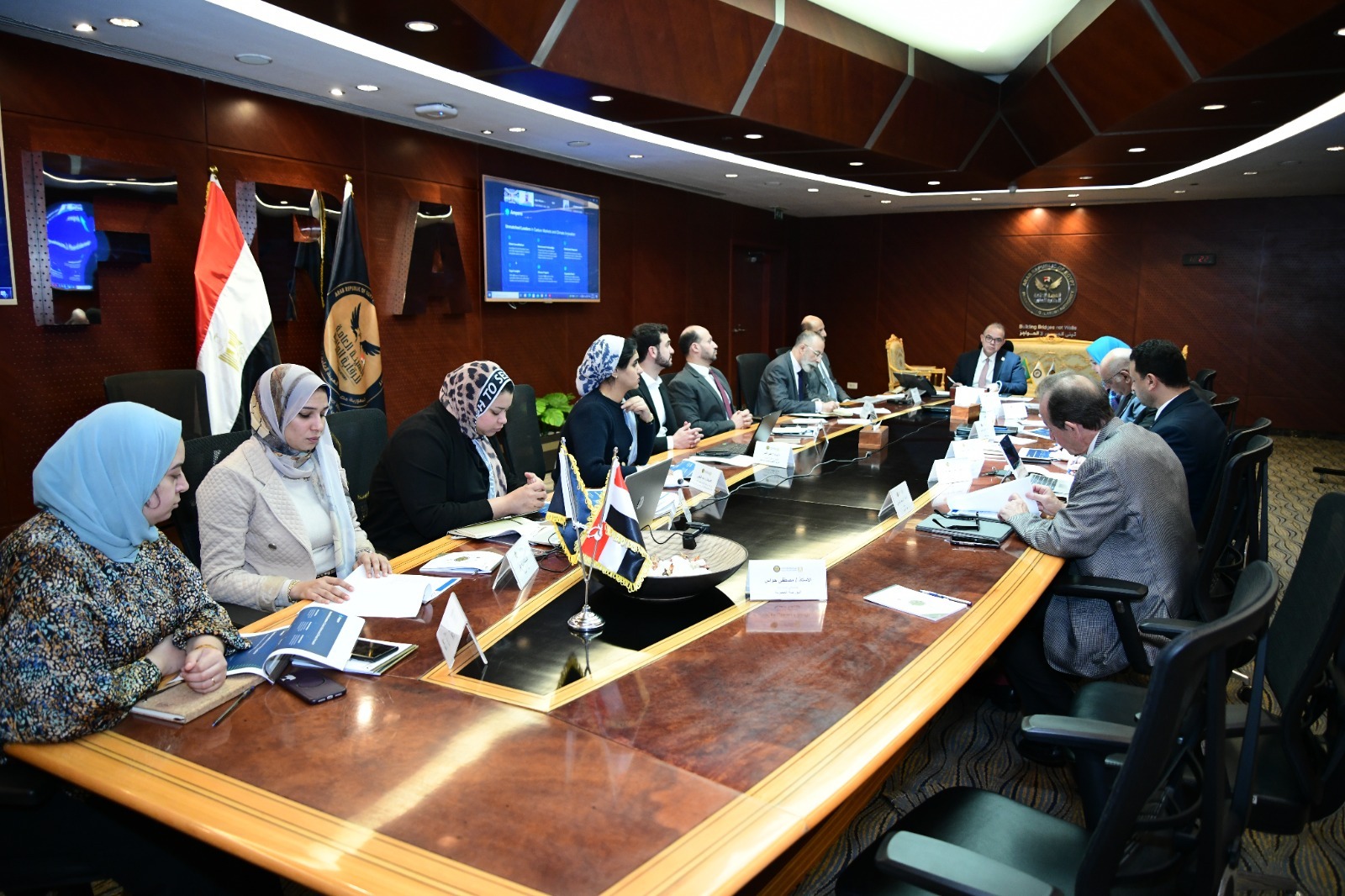 الاجتماع التاسع للجنة الاشراف والرقابة على وحدات الكربون
