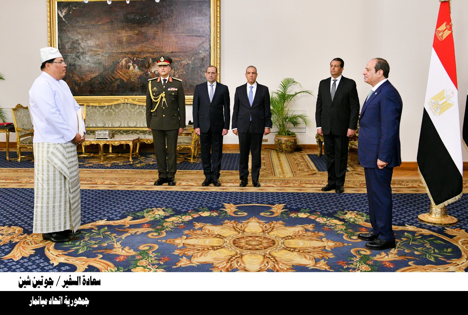 الرئيس السيسي يتسلم أوراق اعتماد 23 سفيرا جديدا
