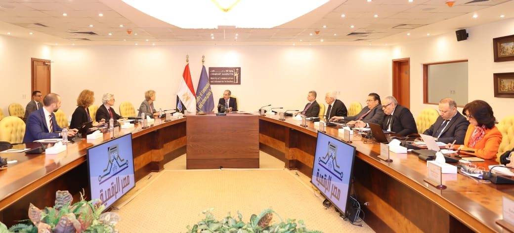 وزير الاتصالات يلتقي رئيسة بعثة الاتحاد الأوروبى