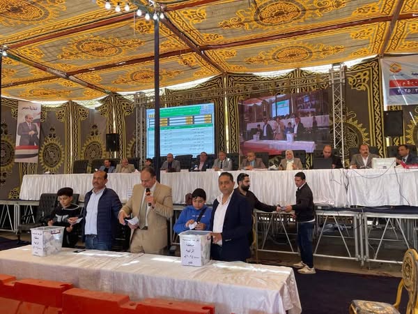 تخصيص 489 قطعة أرض للمواطنين الذين تم توفيق أوضاعهم بالشروق
