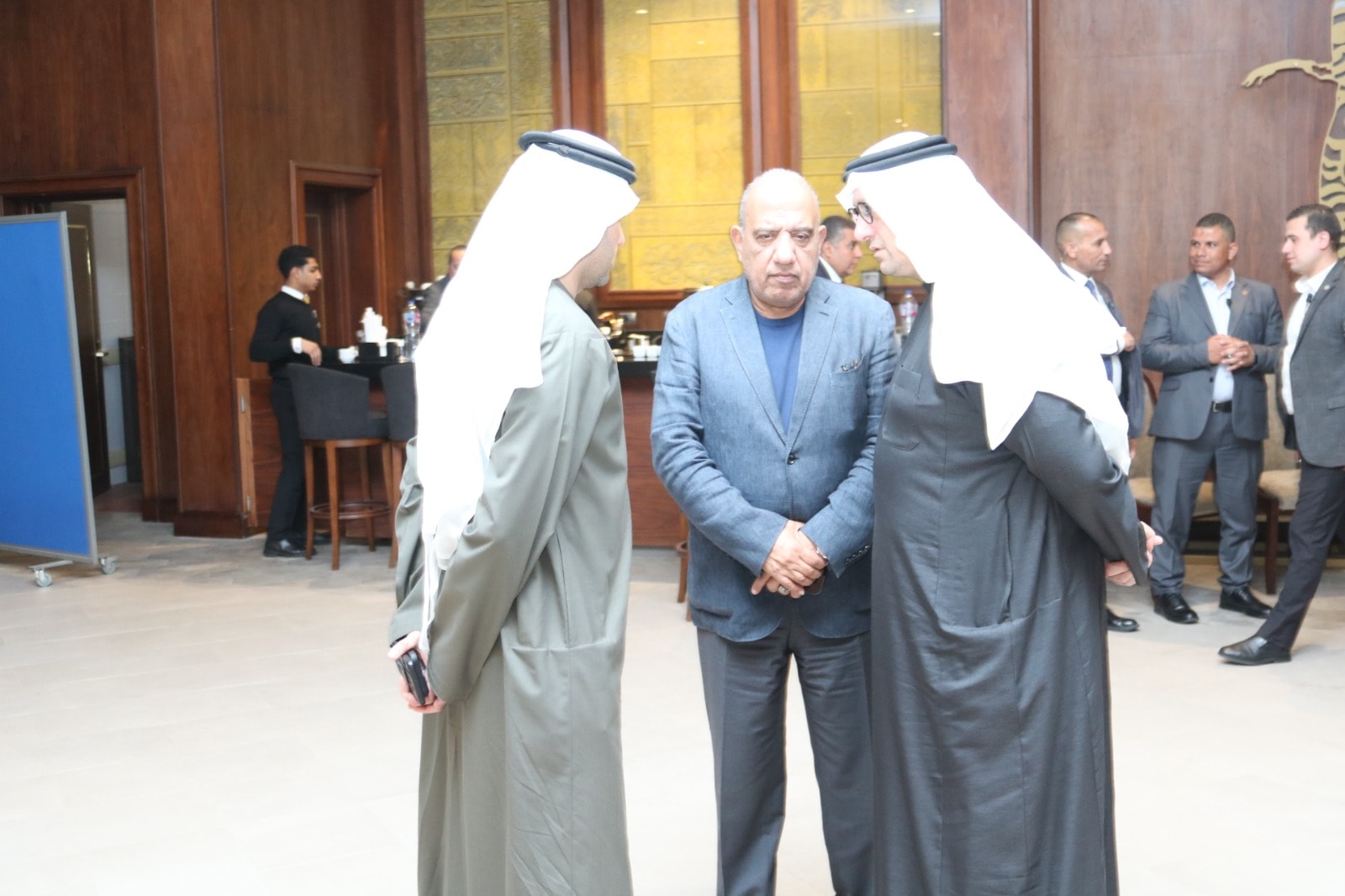 وزير الكهرباء يتابع تنفيذ مشروعات الطاقة المتجددة