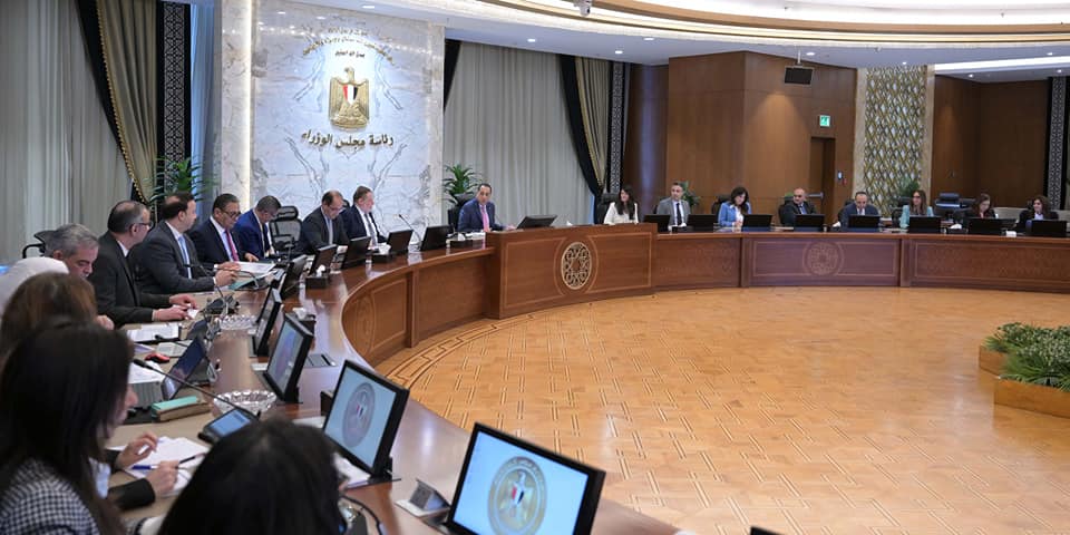 رئيس الوزراء يترأس اجتماع المجموعة الوزارية الاقتصادية