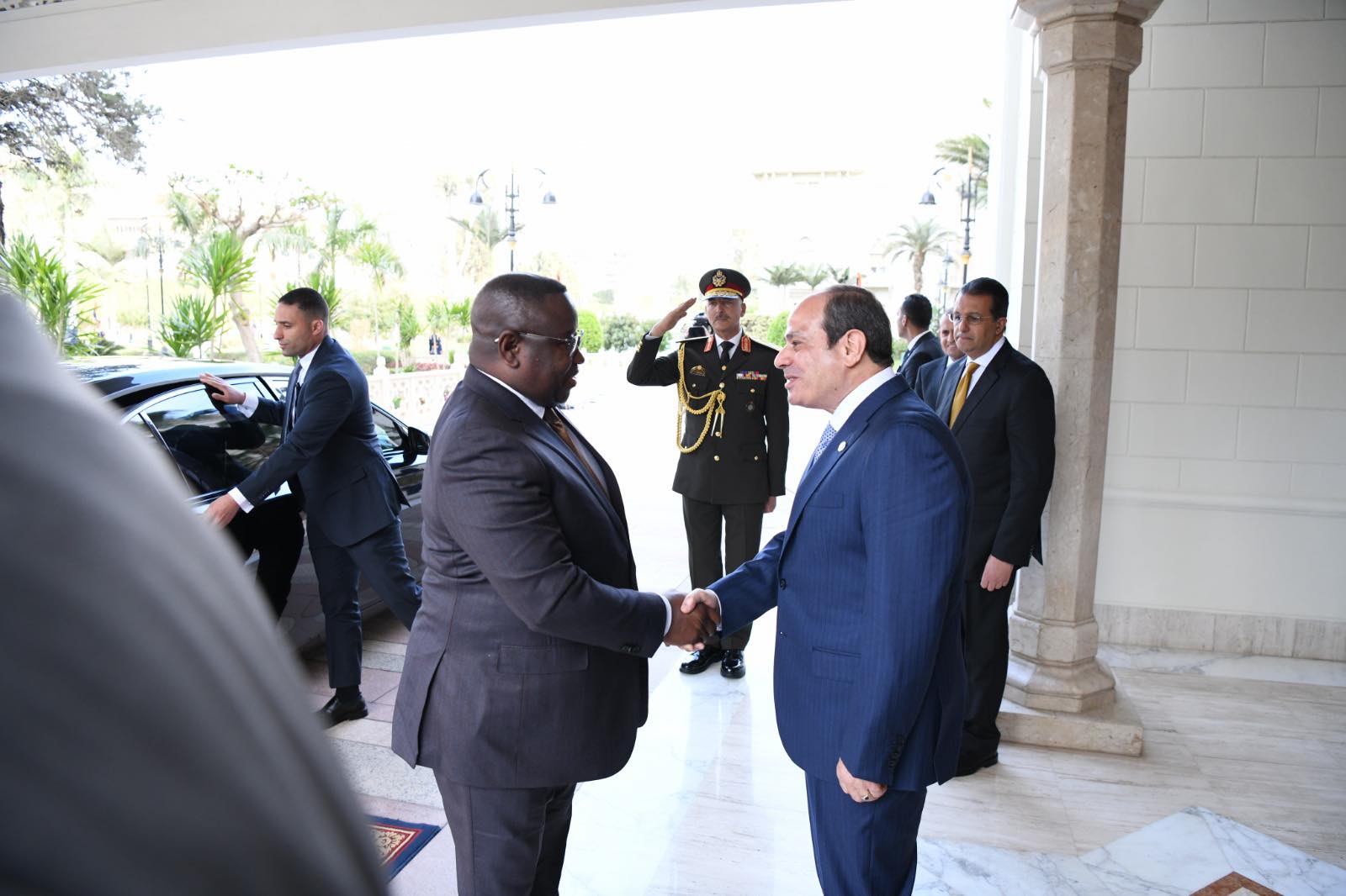 الرئيس السيسي يستقبل نظيره السيراليوني