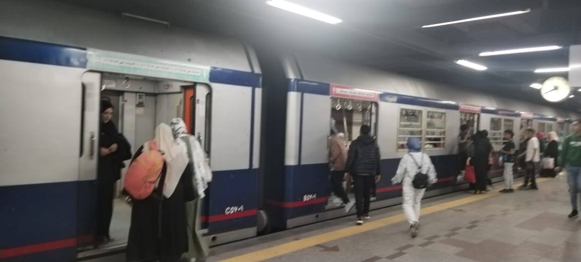 الوزير يتابع انتظام العمل بمرافق النقل والمواصلات