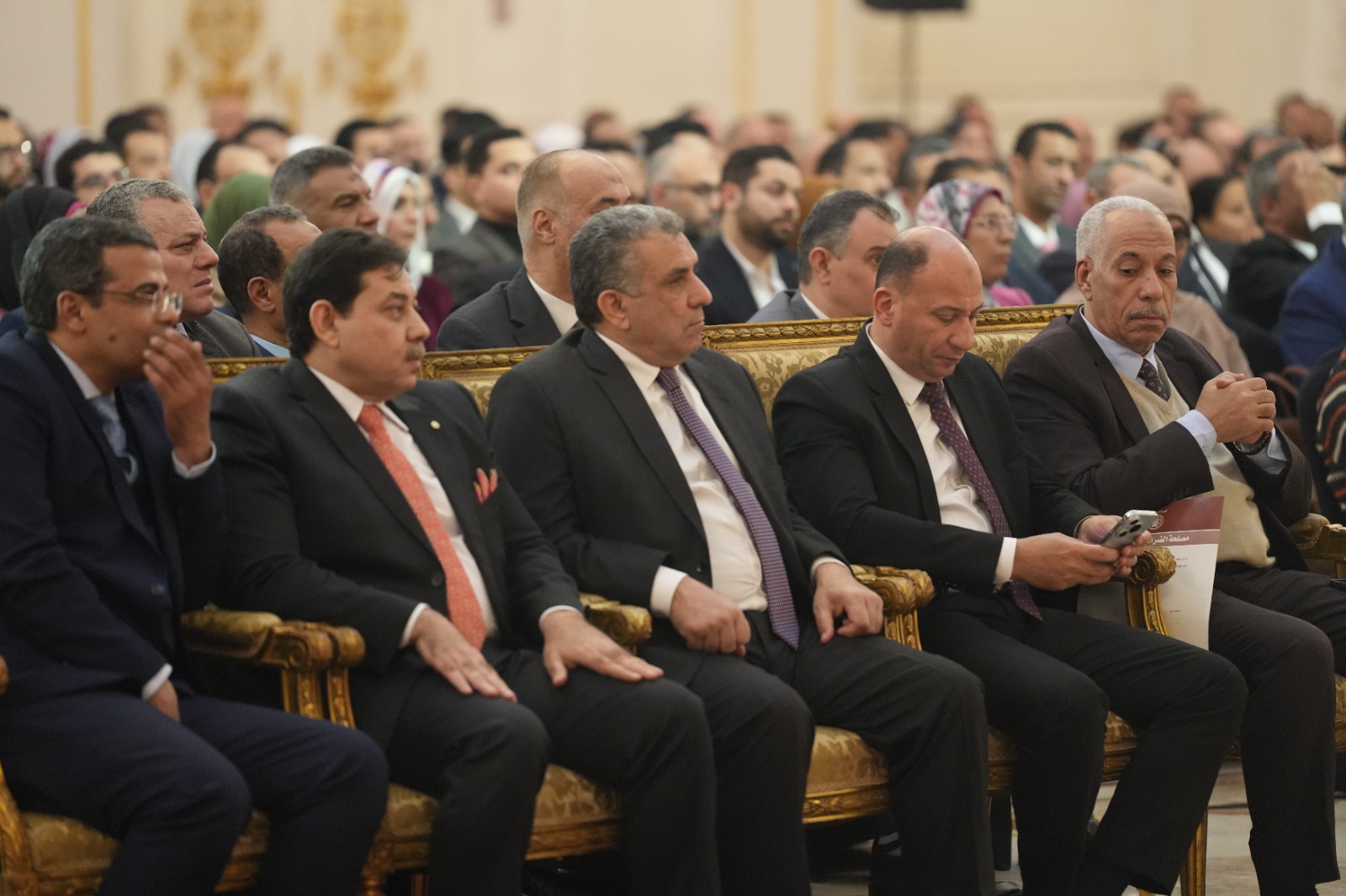 وزير المالية في حوار مفتوح مع القيادات والأعضاء التنفيذيين بالمأموريات الضريبية