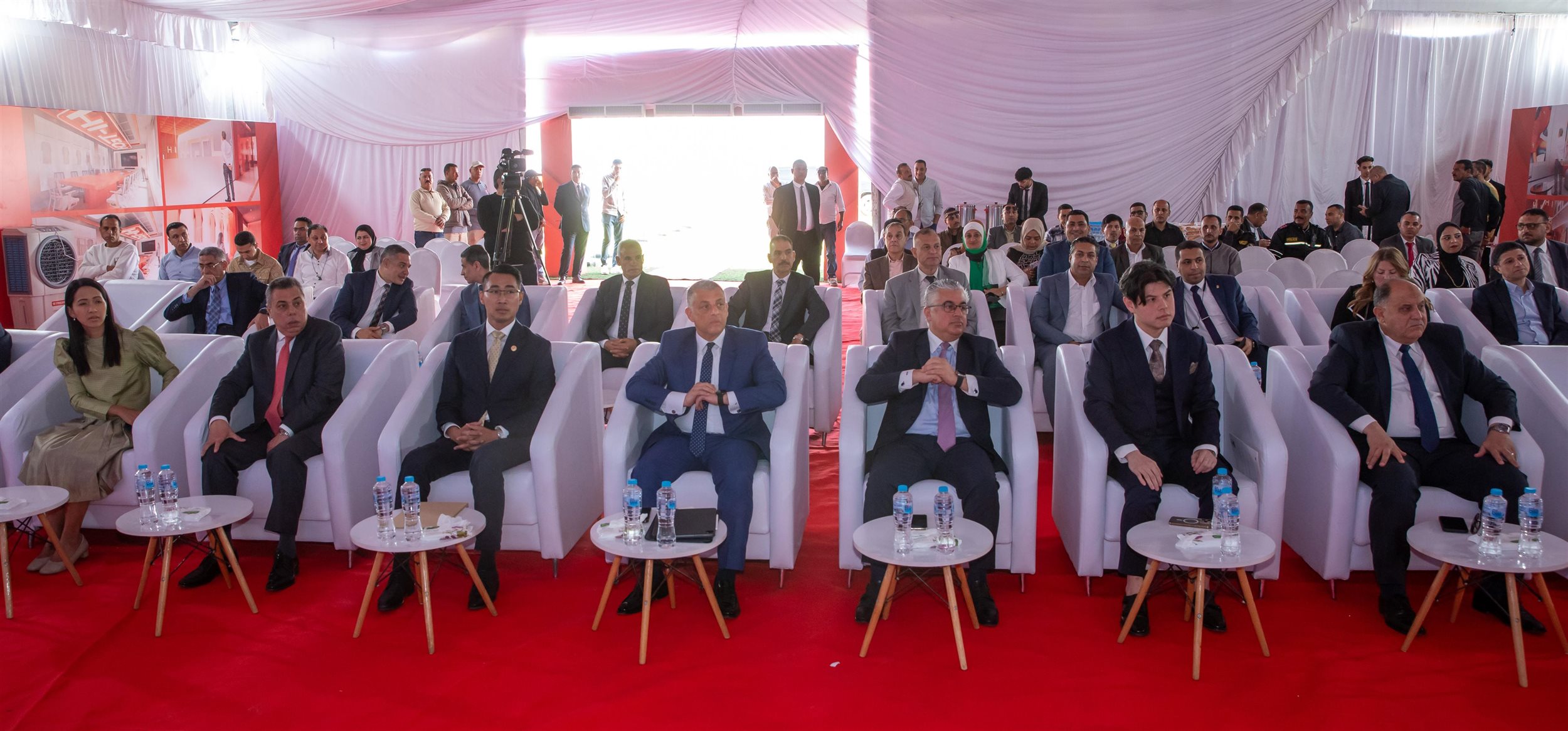 رئيس اقتصادية قناة السويس يضع حجر أساس مصنع هاي تك للملابس الرياضية