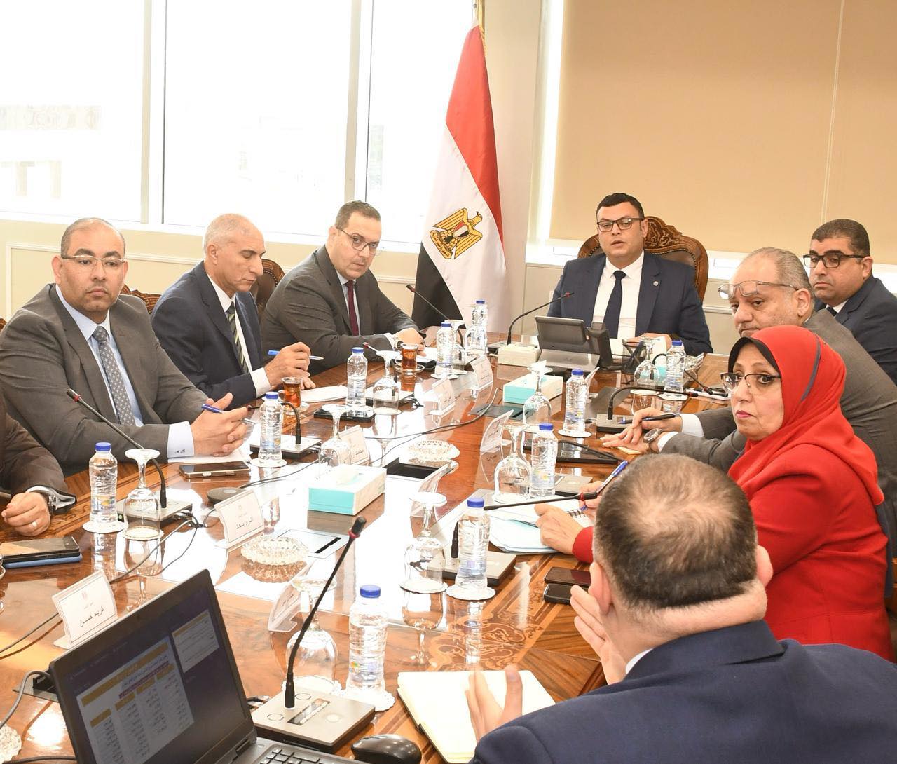 وزير الإسكان يتابع آليات طرح الأراضي بالمدن الجديدة