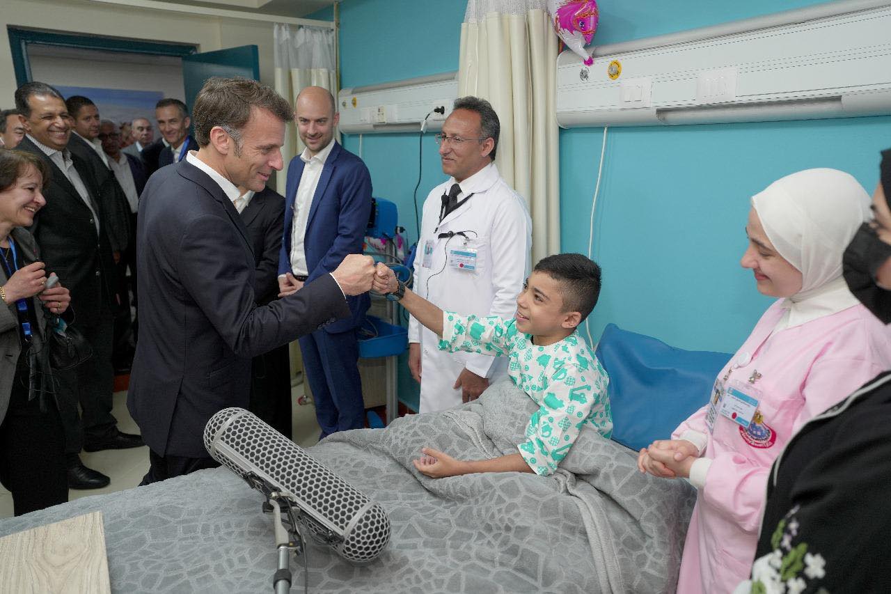 الرئيس السيسي ونظيره الفرنسي يزوران مدينة العريش