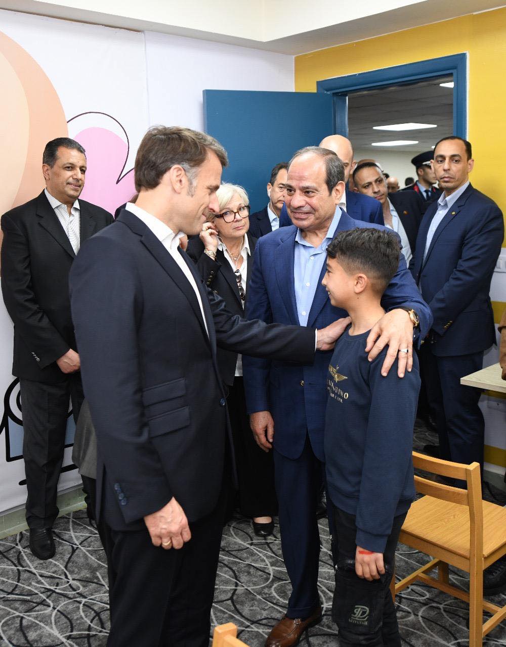 الرئيس السيسي ونظيره الفرنسي يزوران مدينة العريش