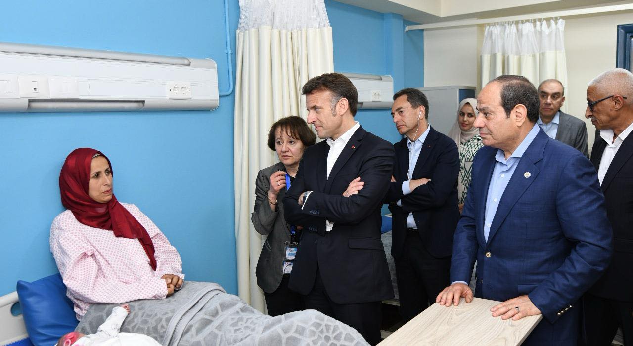 الرئيس السيسي ونظيره الفرنسي يزوران مدينة العريش