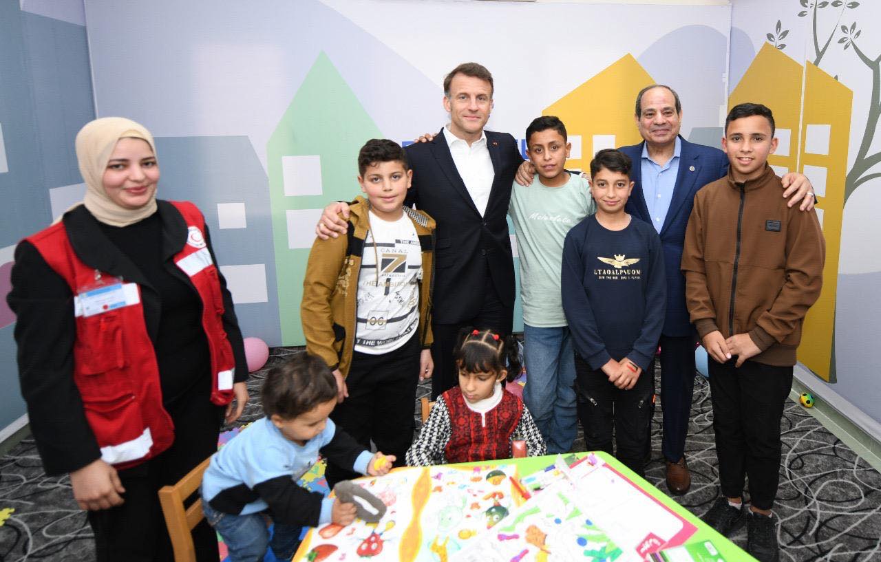 الرئيس السيسي ونظيره الفرنسي يزوران مدينة العريش