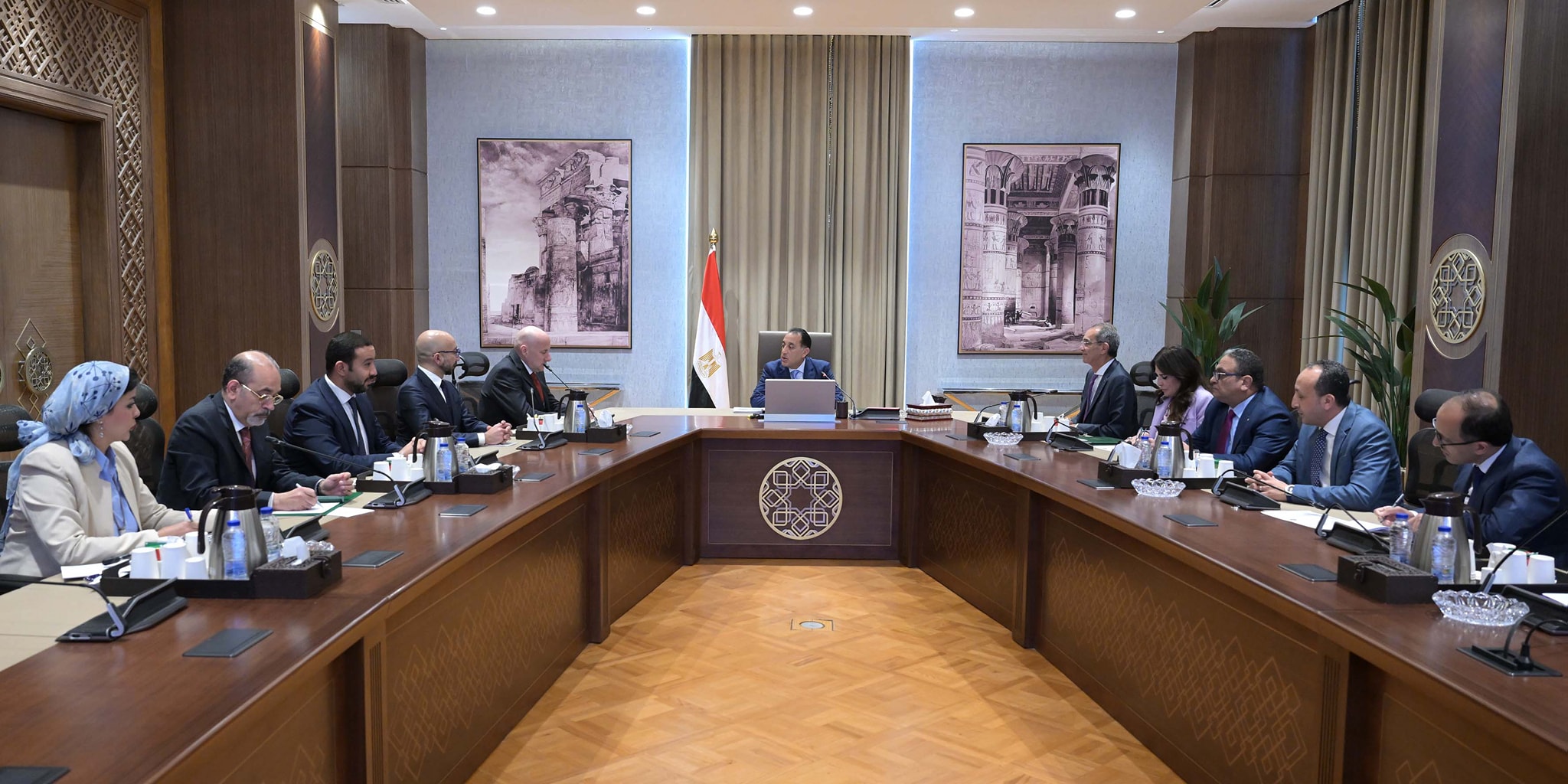 رئيس الوزراء يلتقي رئيس مجلس إدارة مجموعة 4iG