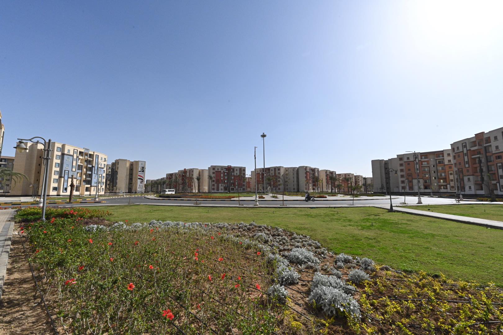 وزير الإسكان يتفقد سكن لكل المصريين بحدائق العاصمة
