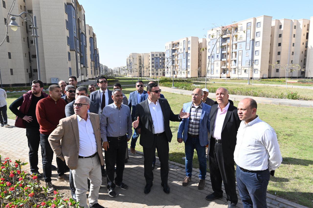 وزير الإسكان يتفقد سكن لكل المصريين بحدائق العاصمة
