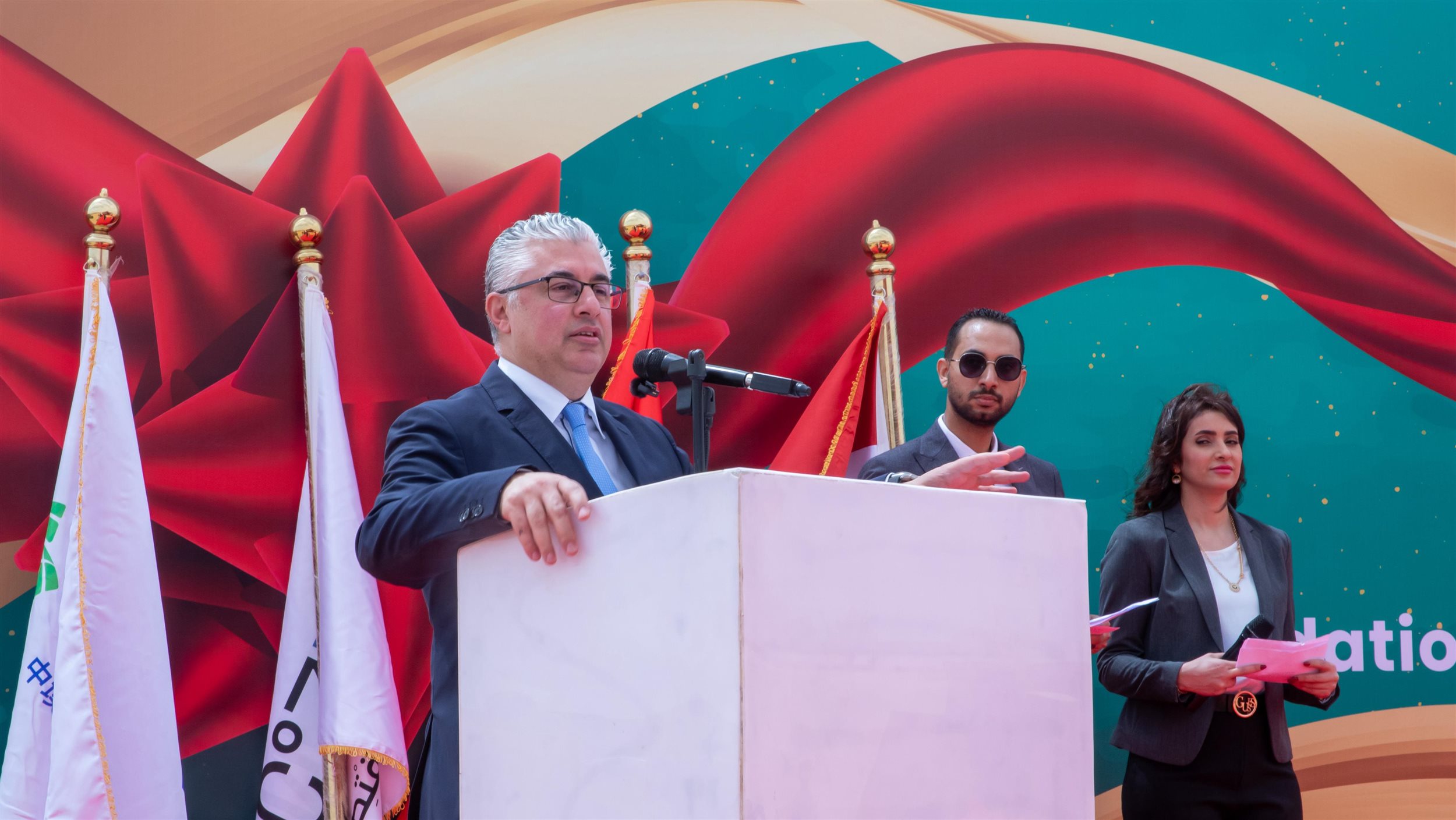 وليد يشهد وضع حجر الأساس لمشروعين داخل نطاق المطور الصناعي