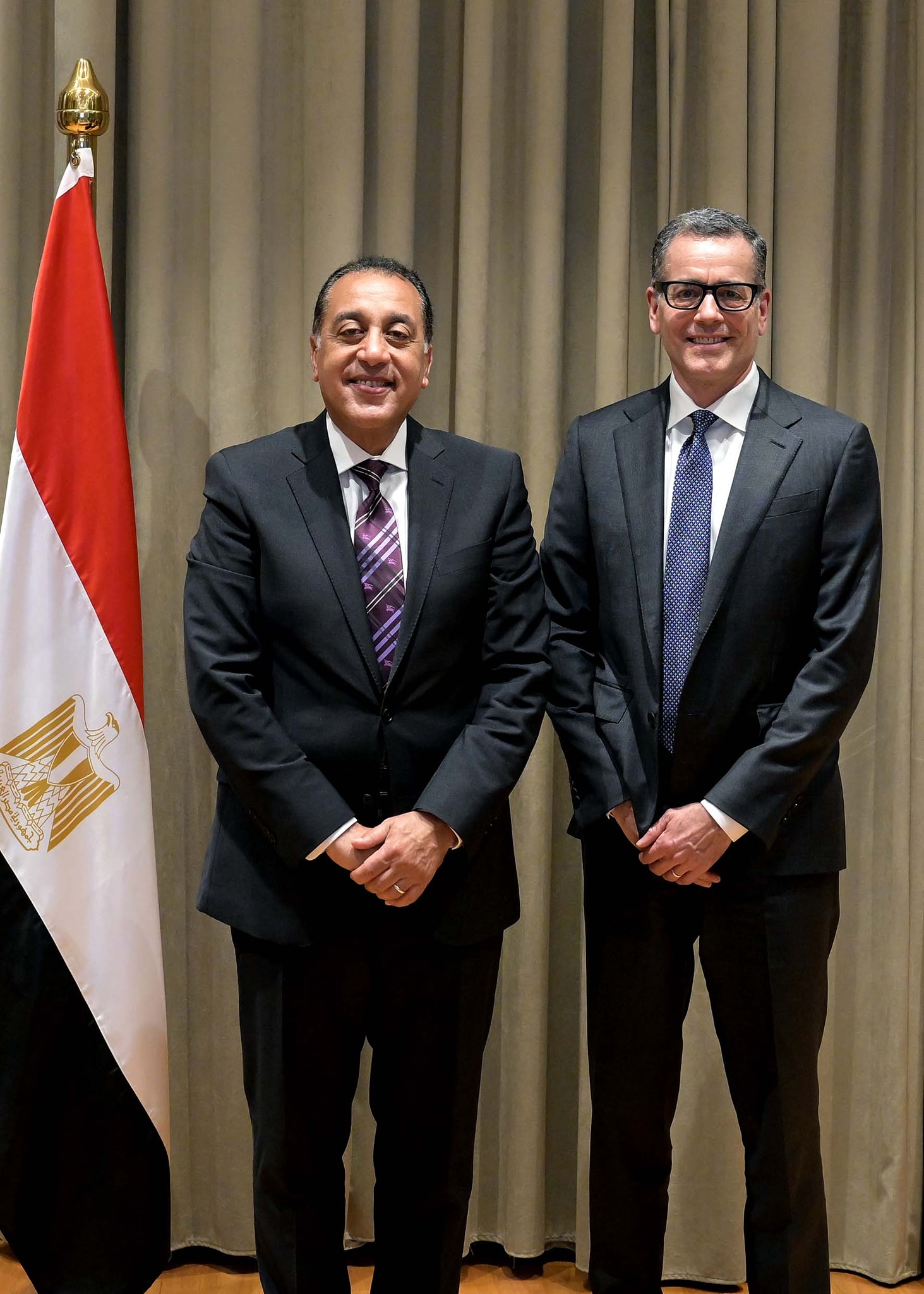 رئيس الوزراء يلتقي الرئيس التنفيذي لمتاجر أمازون