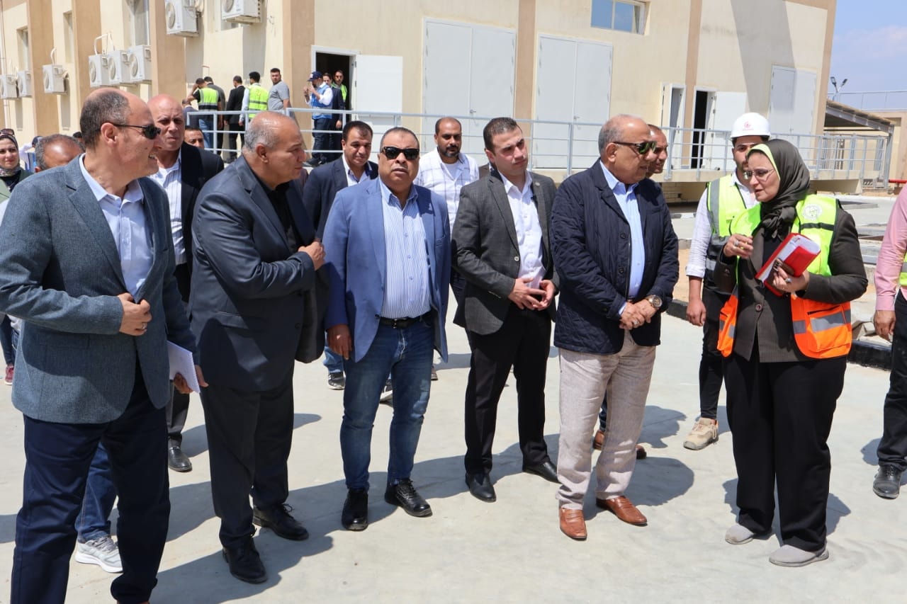 وزير الكهرباء يتفقد سير العمل بمحطات محولات رشيد