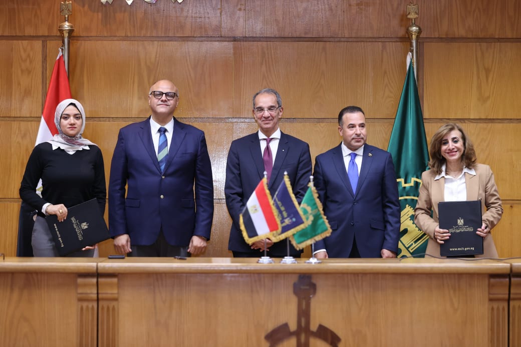 وزير الاتصالات نخطط لإضافة 150 برج جديد في القليوبية لتقوية الشبكات