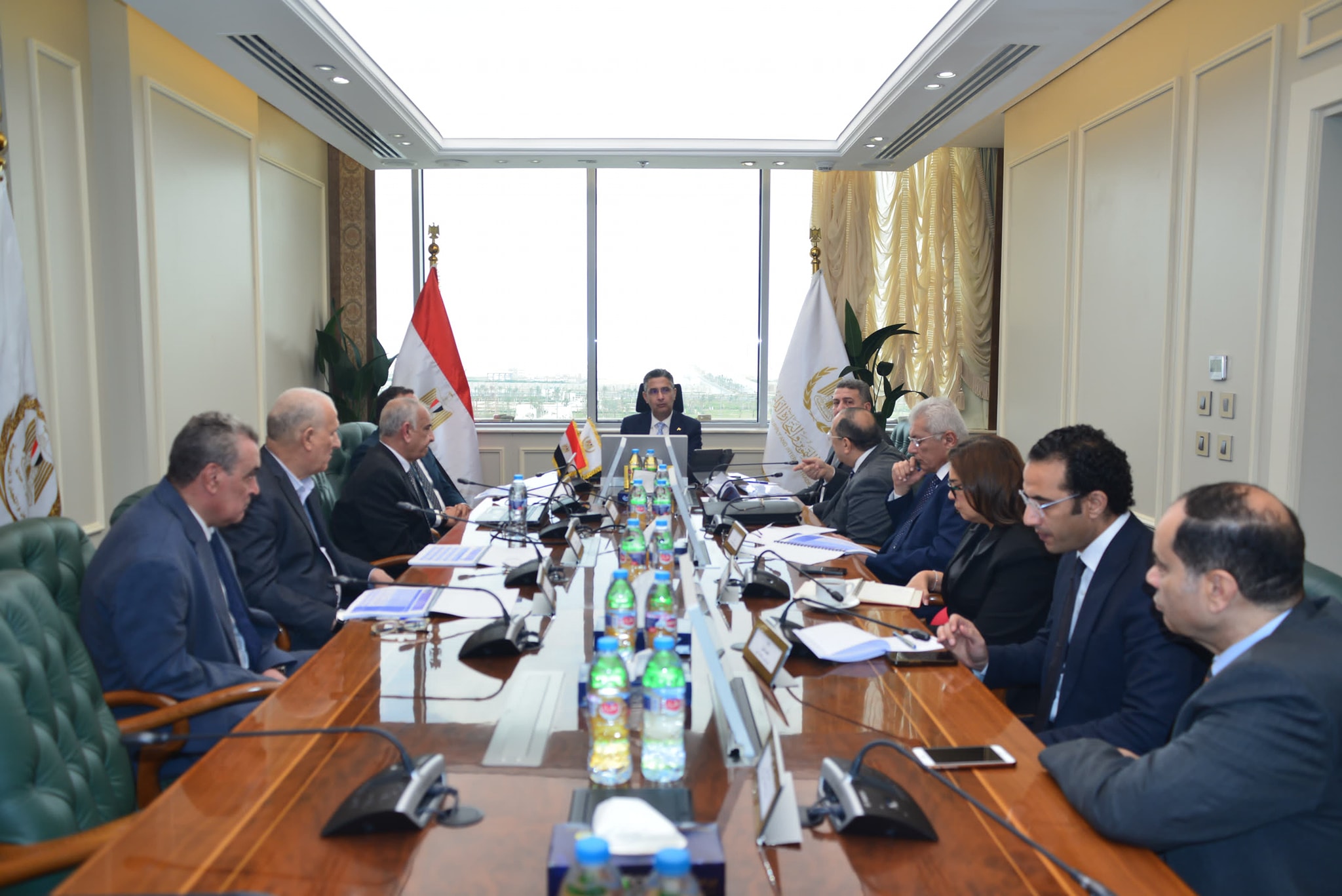 وزير التموين يعقد اجتماع مع شركة الإسكندرية للزيوت والصابون