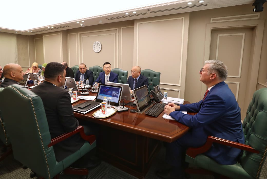 وزير البترول يستقبل وفدًا من شركة شيماى الصينية القابضة