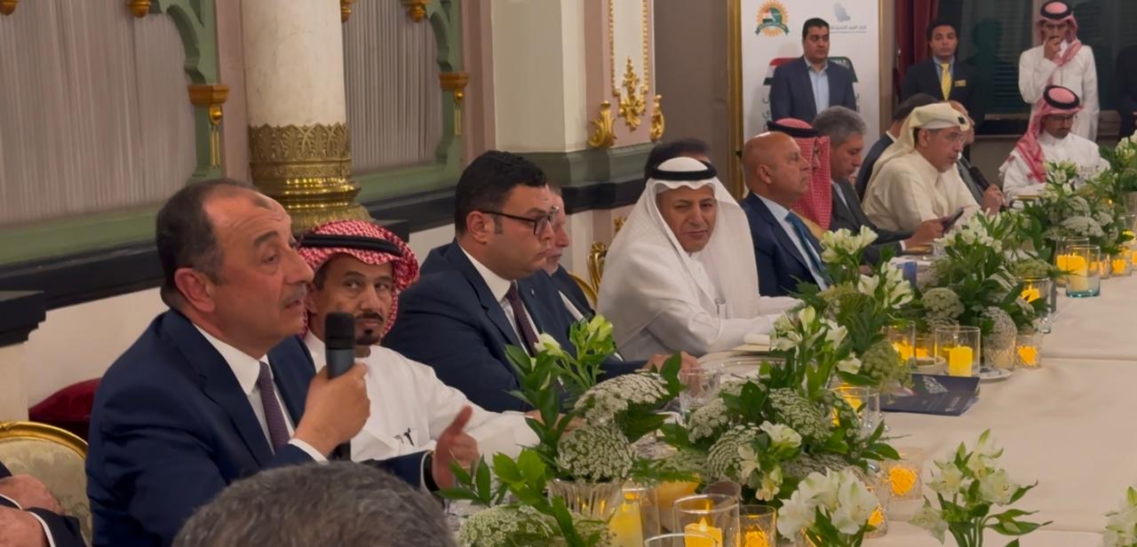 وزير قطاع في اجتماع مع وفد اتحاد الغرف التجارية السعودية