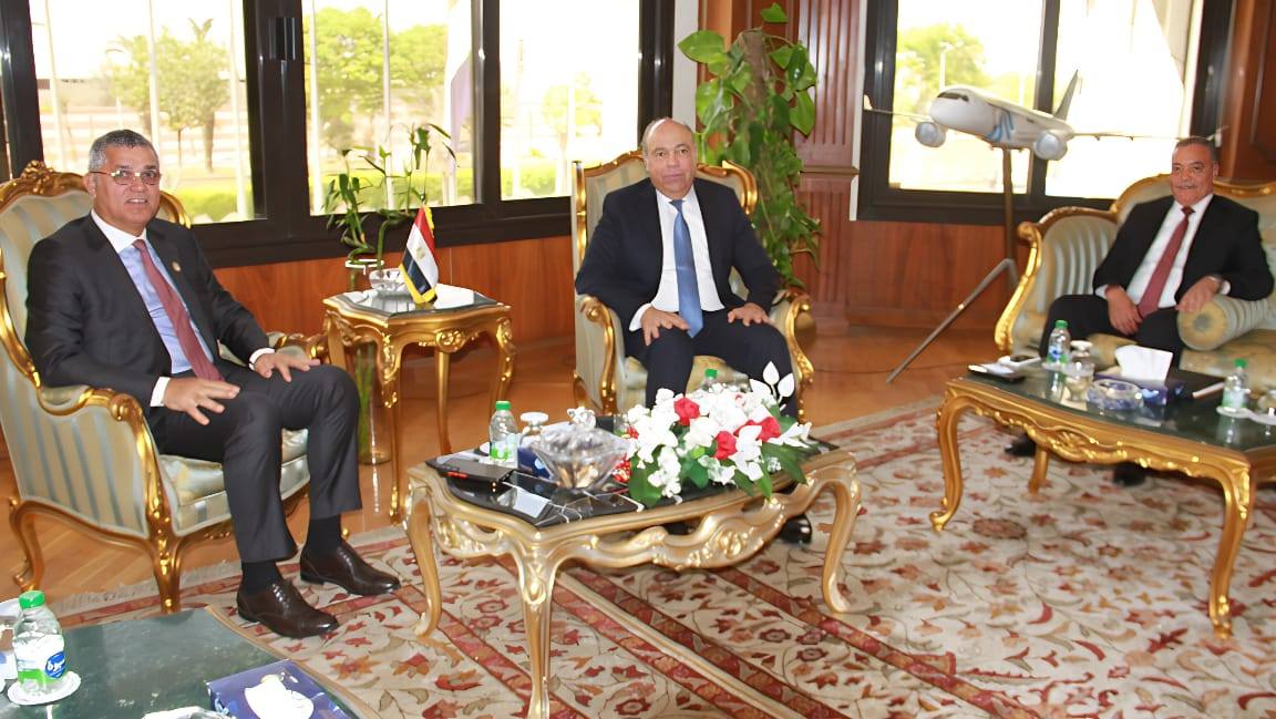 وزير الطيران يستقبل رئيس المنظمة العالمية للأرصاد الجوية