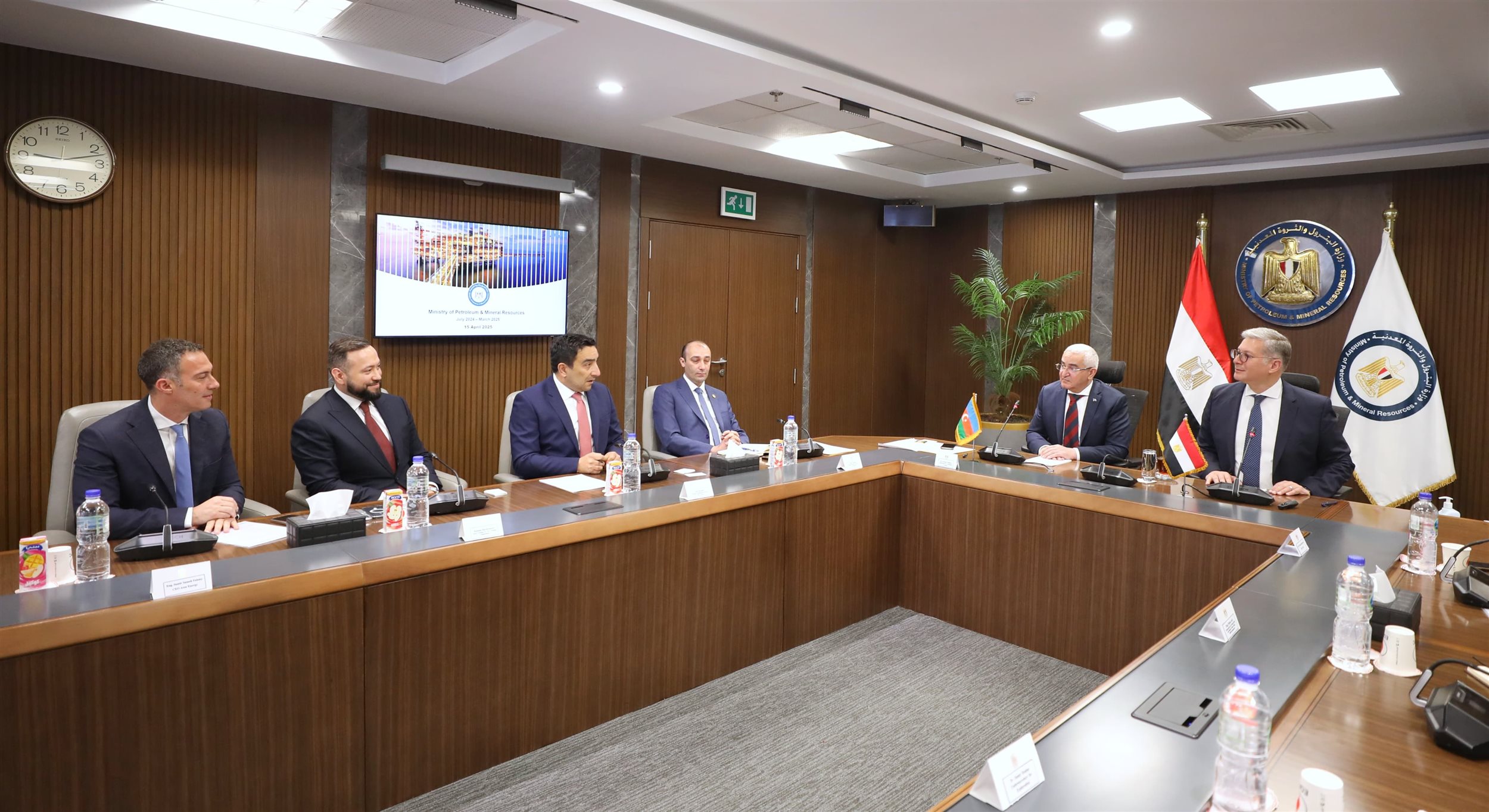 وزير البترول يستقبل سفير جمهورية أذربيجان بالقاهرة