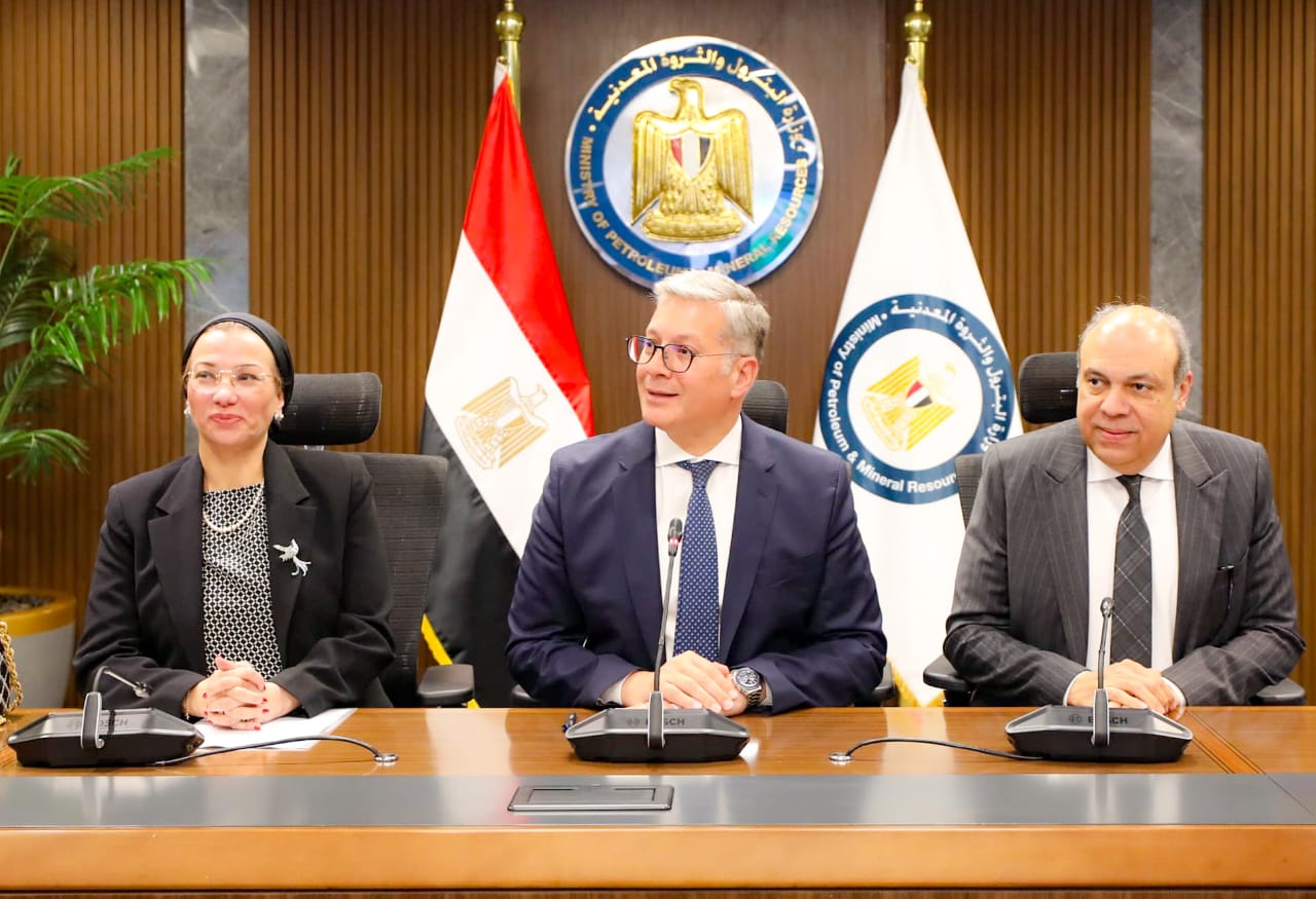 اجتماع مشترك بمقر وزارة البترول بالعاصمة الإدارية