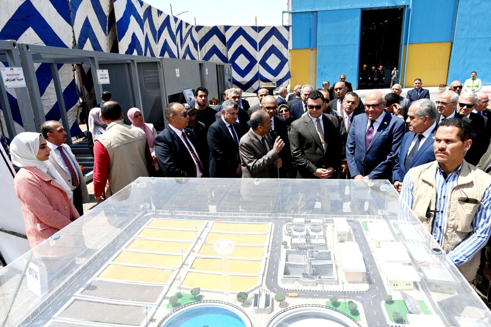 توقيع بروتوكول بين وزارة الإسكان والهيئة العربية للتصنيع
