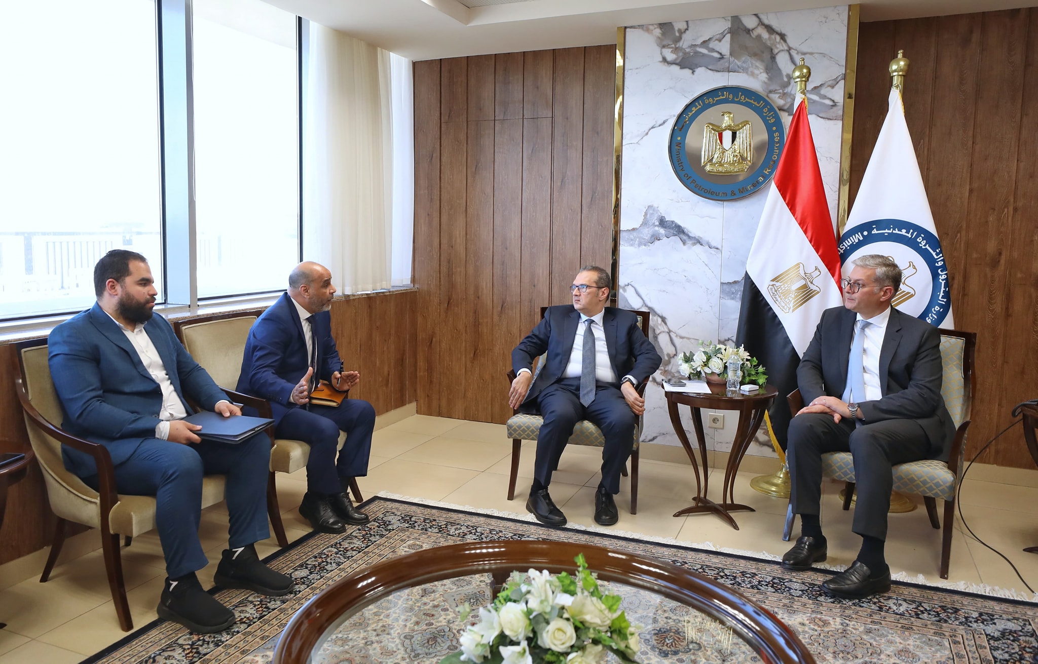 وزير البترول يلتقي الرئيس التنفيذي لشركة أديس
