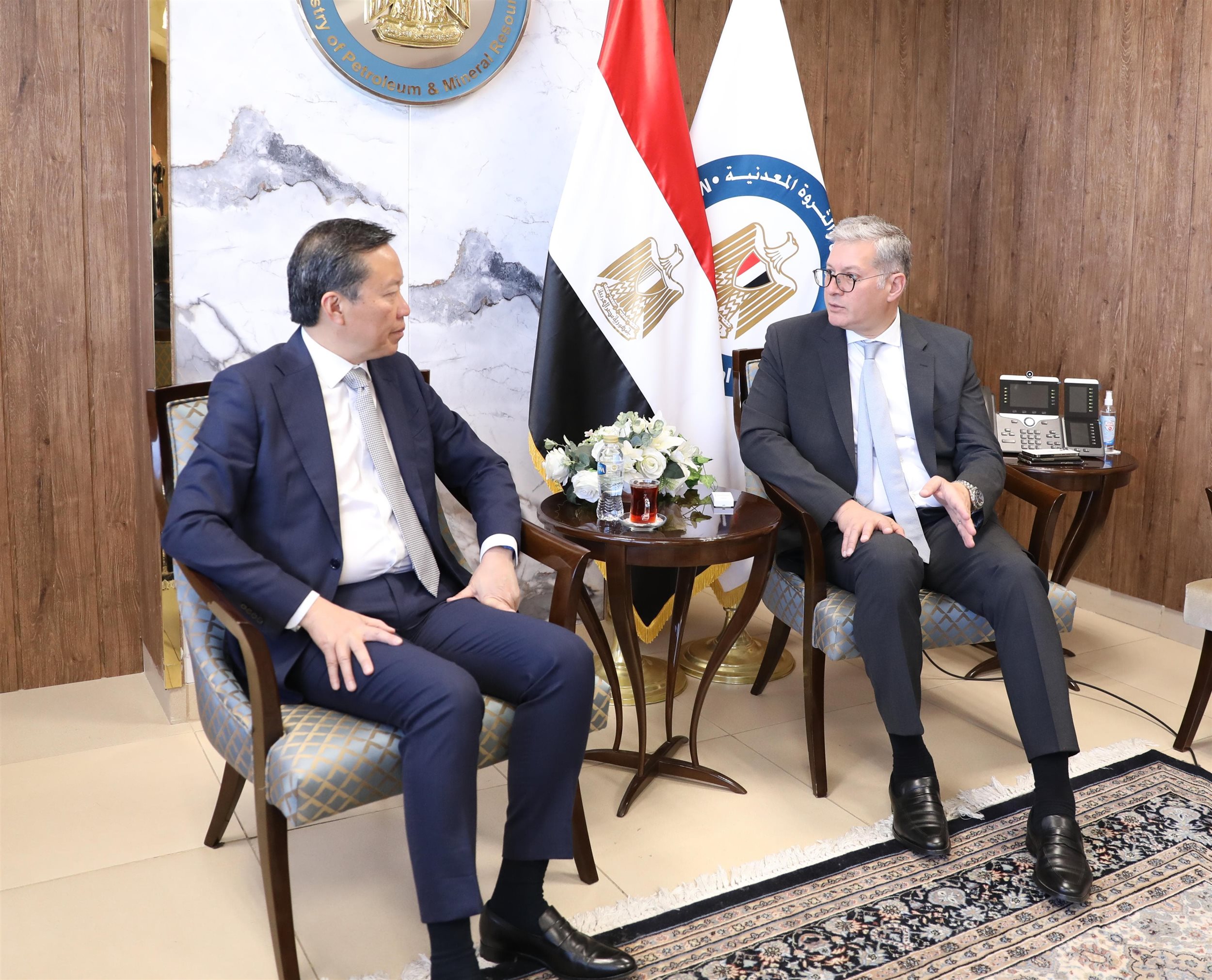 وزير البترول يلتقي نائب رئيس شركة بريتش بتروليوم للغاز