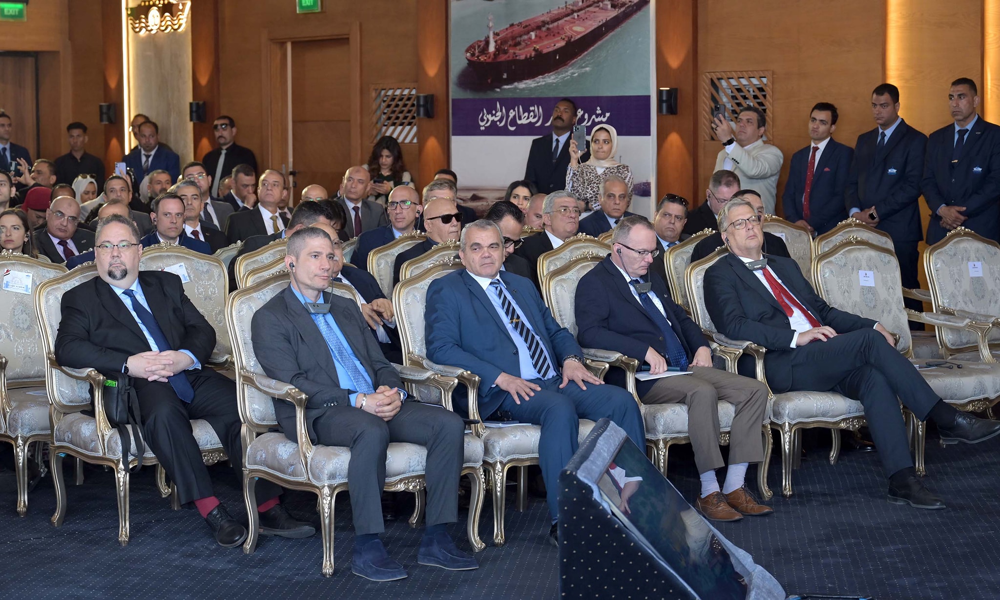 احتفالية هيئة قناة السويس بيوم التفوق