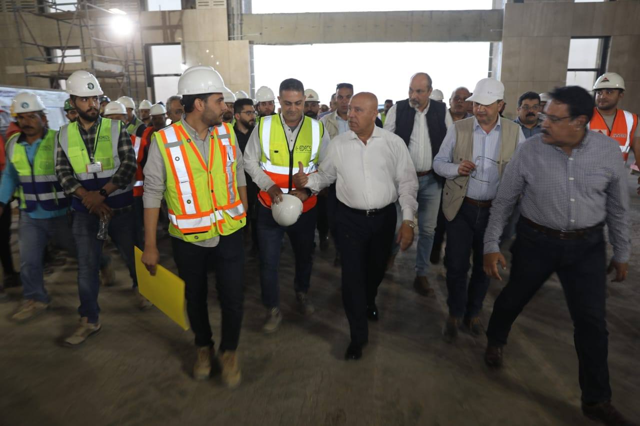 وزير النقل بجولة بمشروع الخط الأول من شبكة القطار الكهربائي