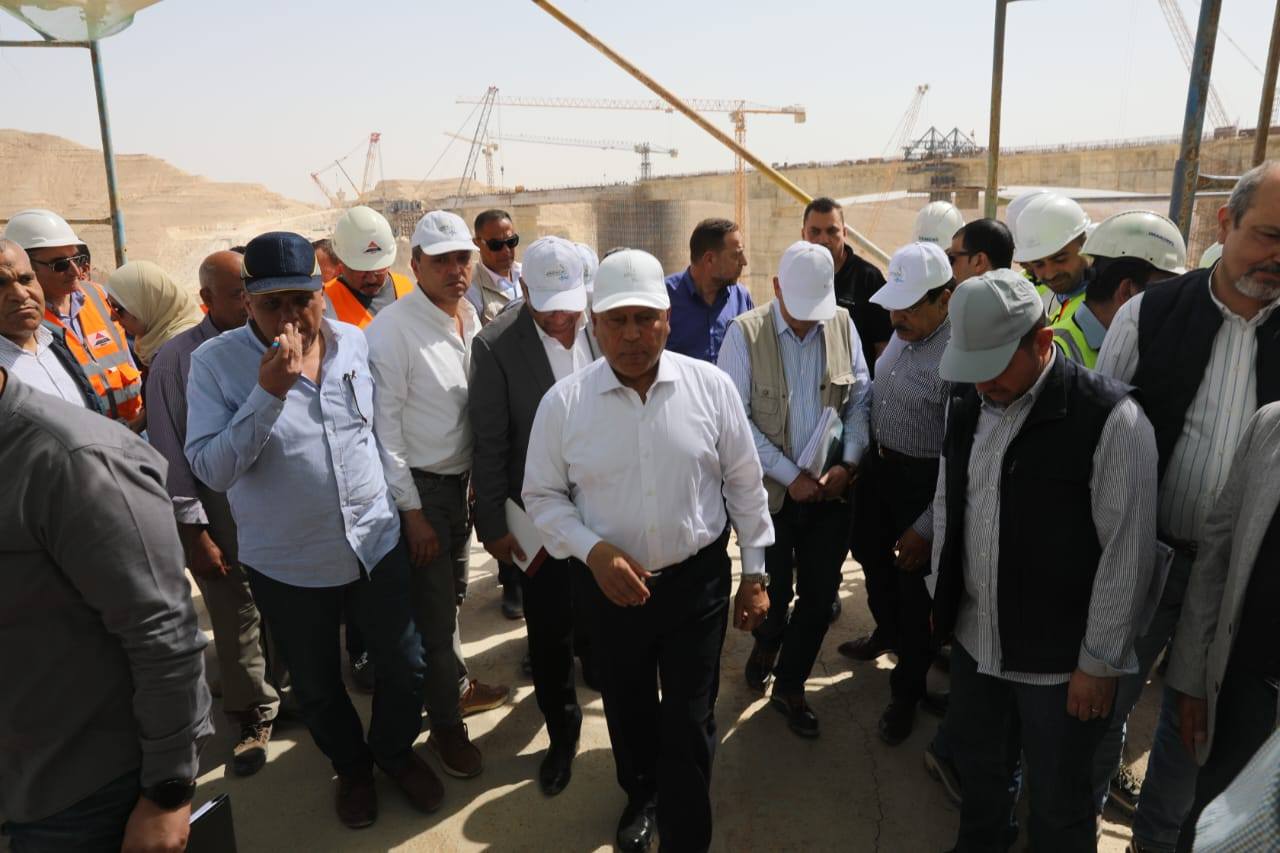 وزير النقل بجولة بمشروع الخط الأول من شبكة القطار الكهربائي