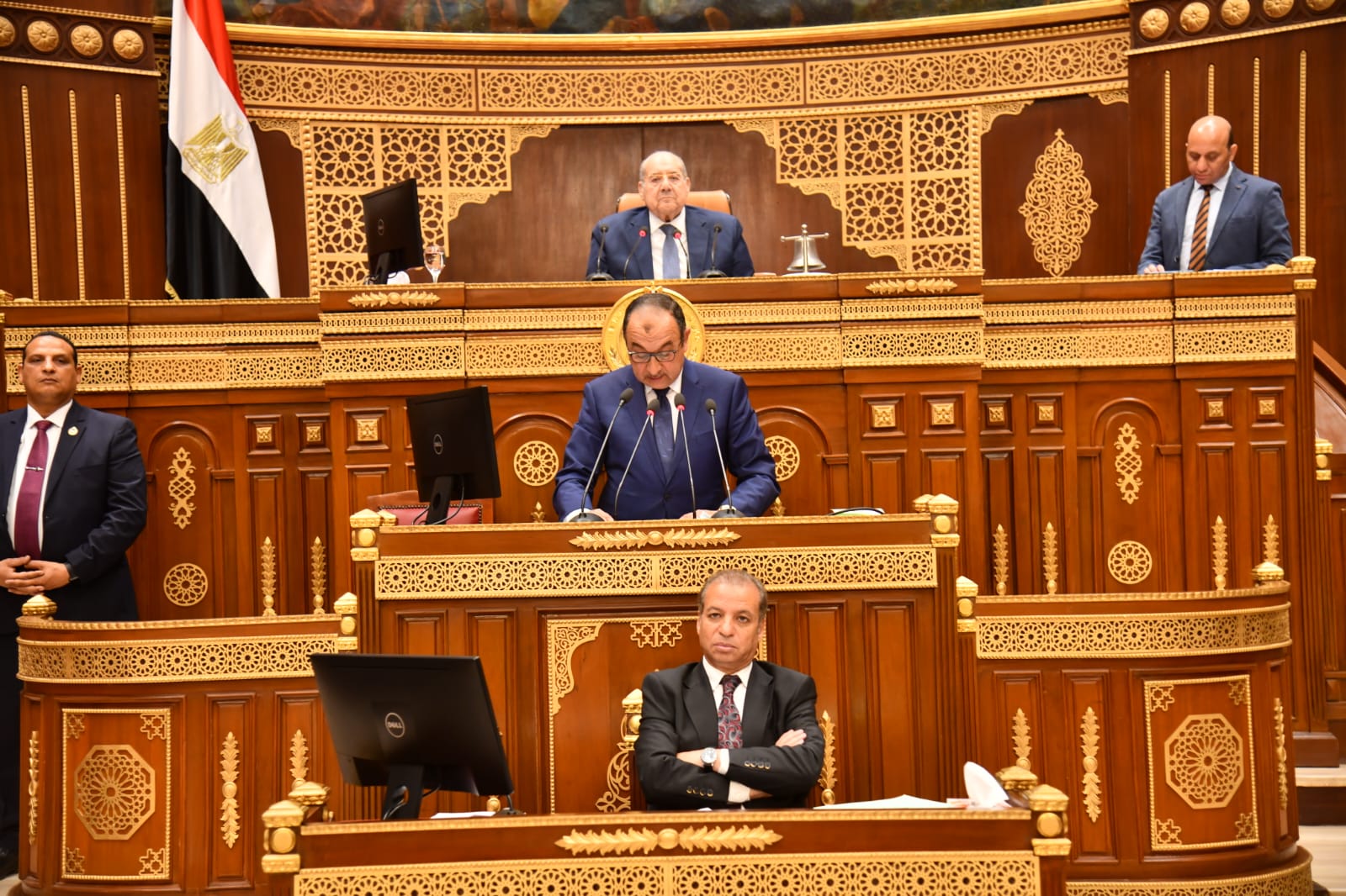وزير قطاع الأعمال أمام الجلسة العامة لمجلس الشيوخ