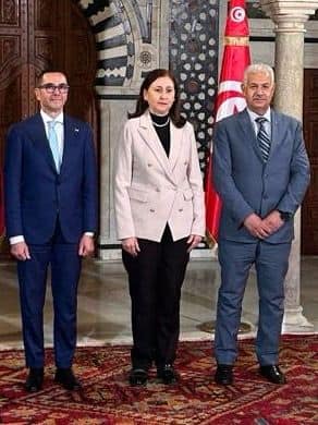 وزير الاستثمار يلتقي رئيسة الوزراء التونسية
