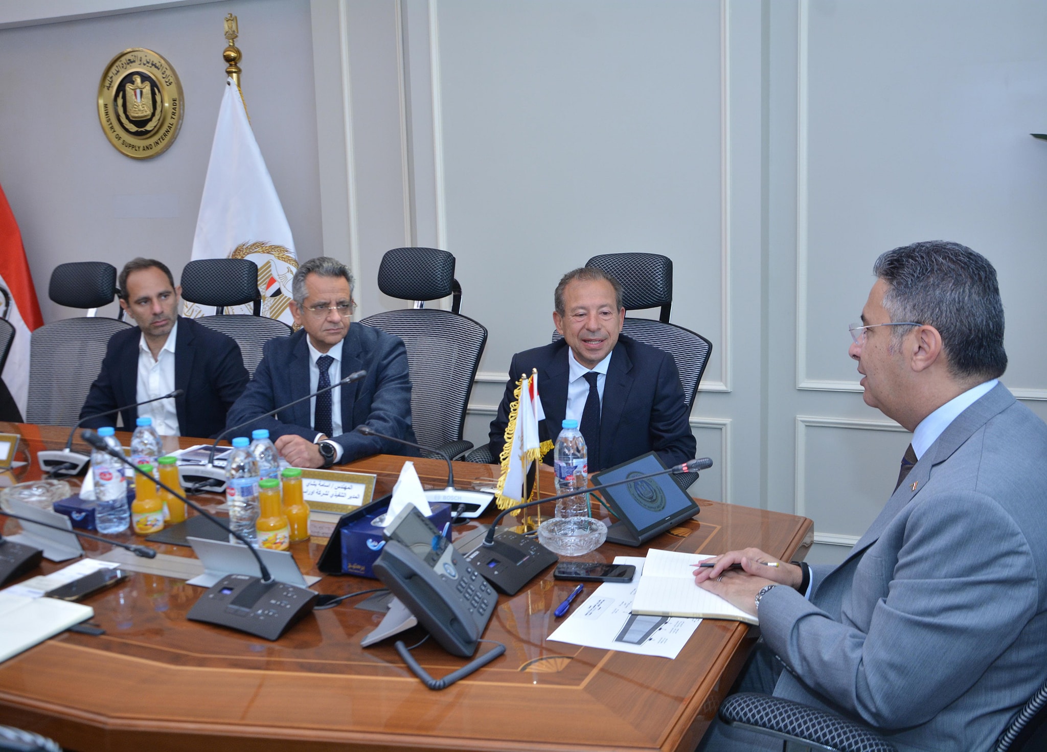وزير التموين يجتمع مع قيادات شركة أوراسكوم للإنشاءات