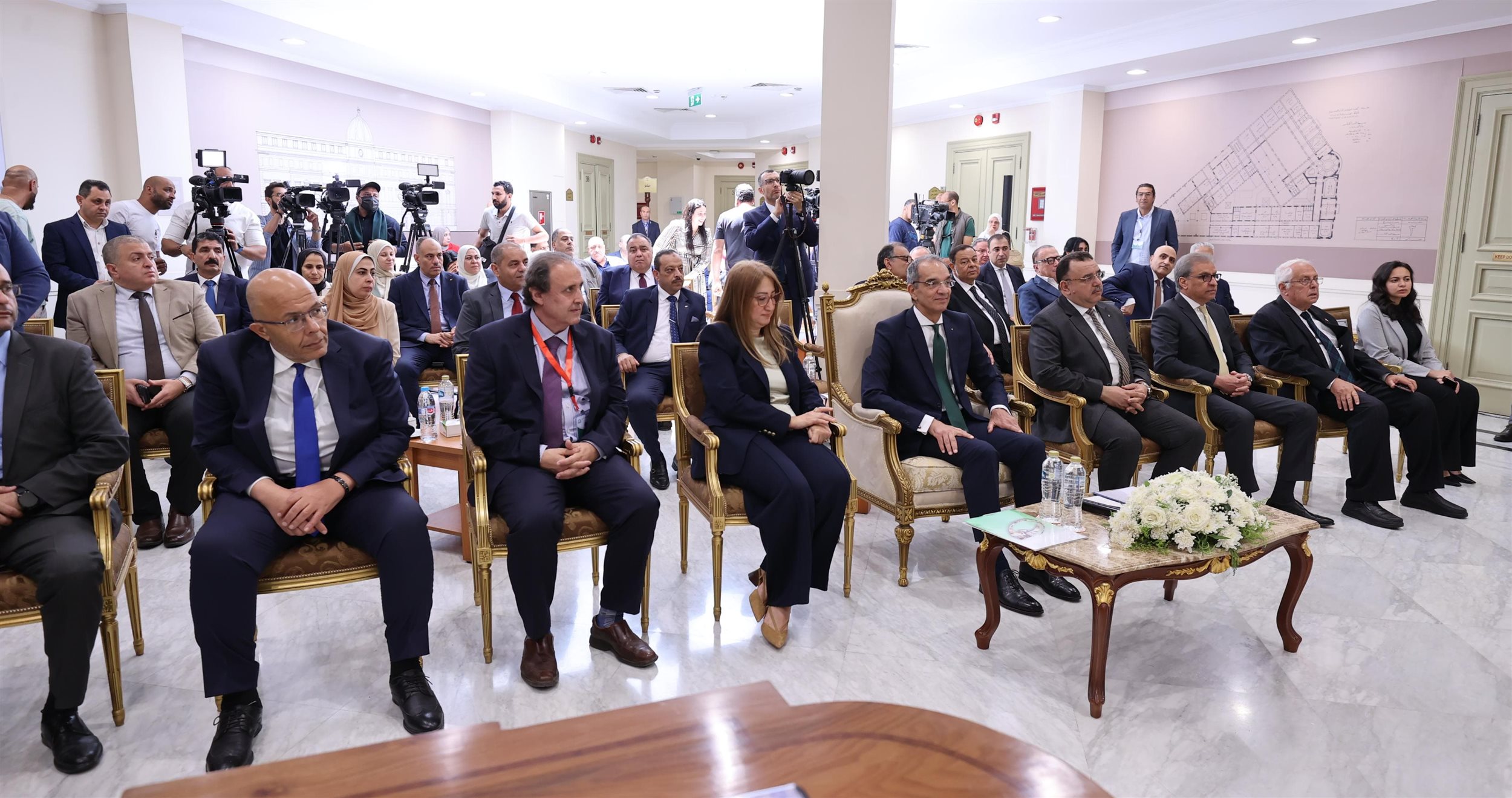 احتفالية مرور 100 عام على اصدار أول طابع بريد تذكارى مصرى